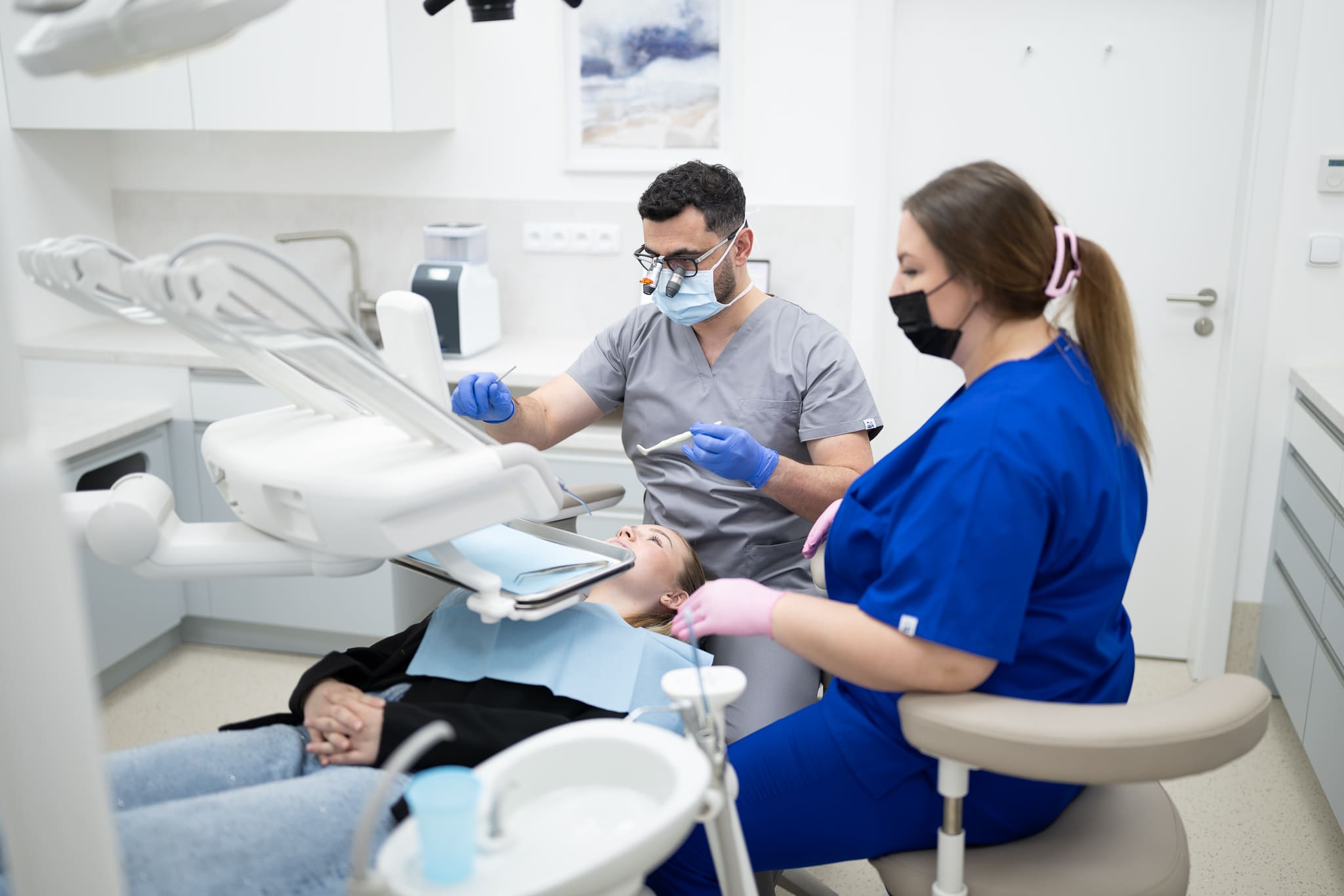 Zubní implantáty
